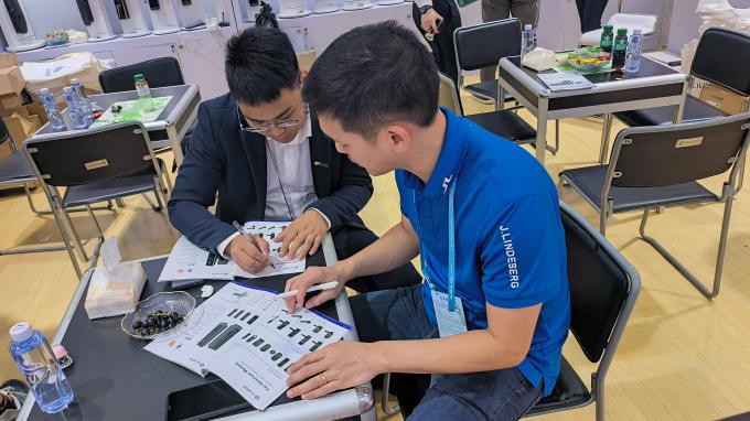 Liliwise Security Tuya Wifi Cerradura Интеллигентные электронные смарт-замки отпечатки пальцев без ключа Ttlock Digital Door Smart Lock 36